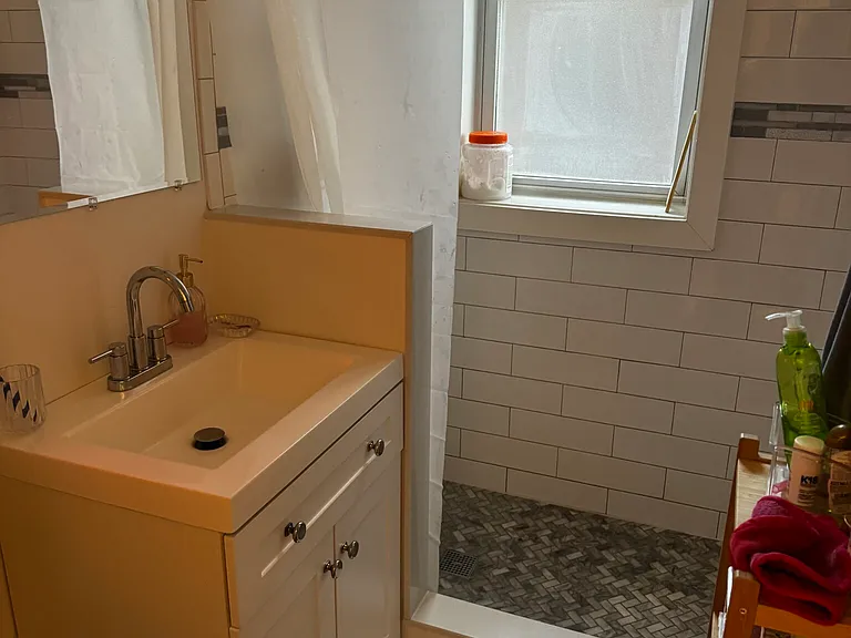 1193 Commonwealth Ave #9 — Photo 17