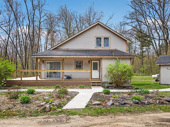 2nd image of 22597 Tamarack Rd