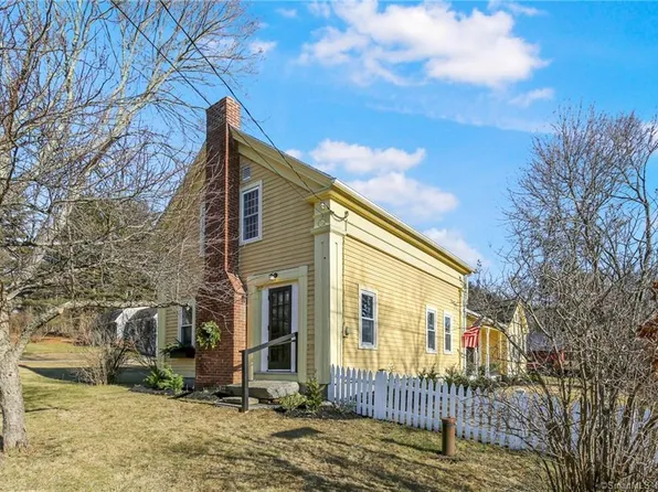 4 Barber Road, Woodstock, CT 06281