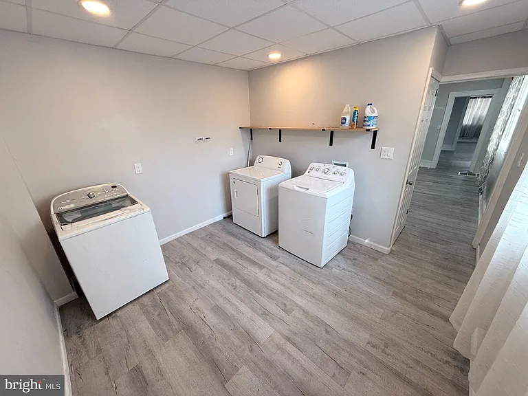 1325 W Norwegian St — Photo 9