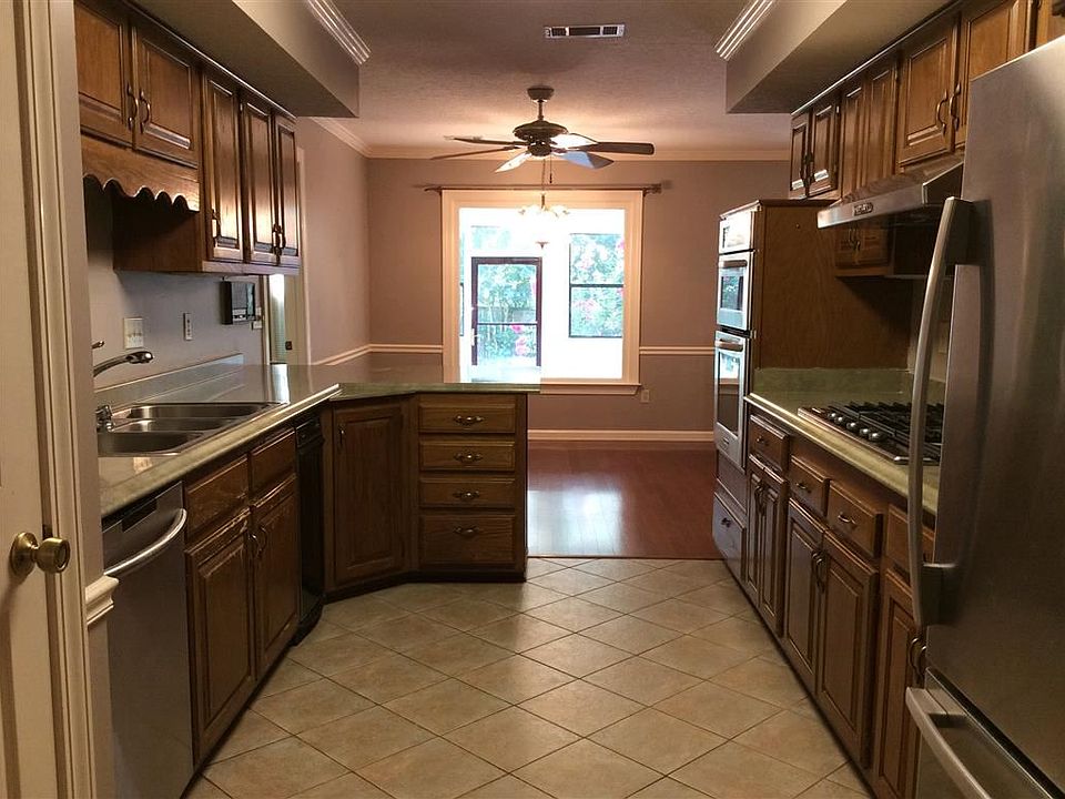 1st image of 751 Concordia Dr