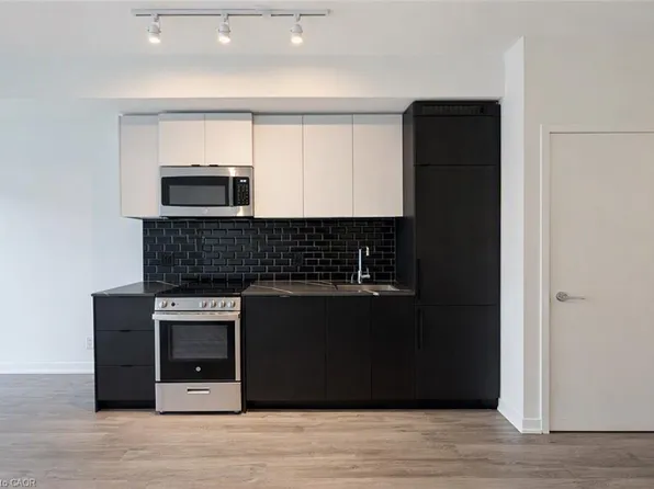 285 Dufferin St #609, Toronto, ON M6K 0J2