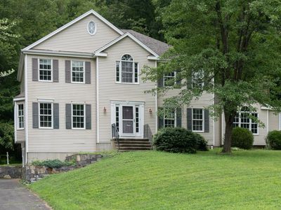 23 Fawnwood Road, Sandy Hook, CT, 06482