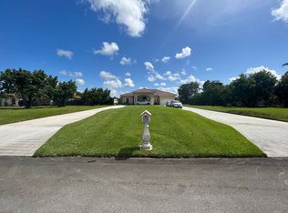 15562 SW 274th St, Homestead, FL 33032