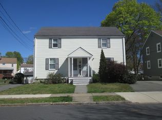 13-15 Hamilton Rd, Wakefield, MA 01880