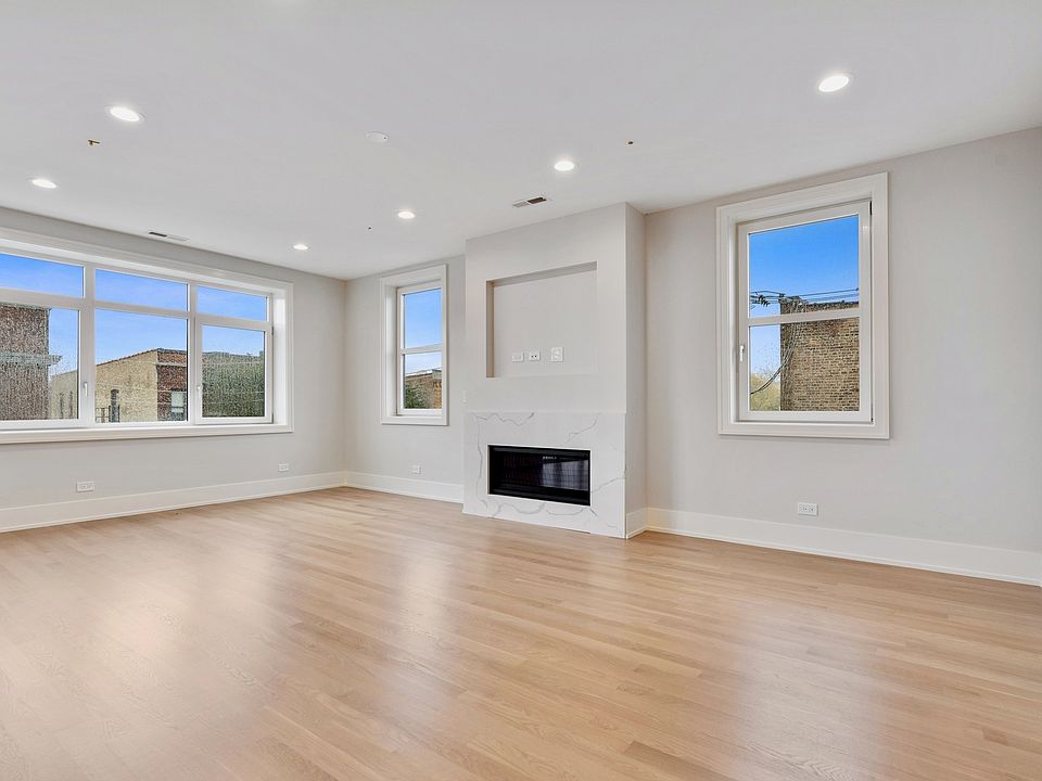 1st image of 5553 N Clark St #302