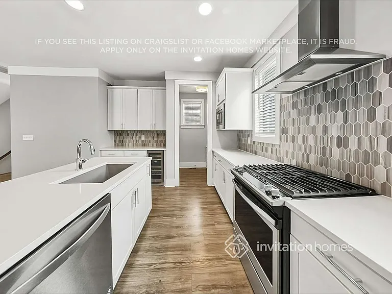 242 Founders Ln — Photo 9