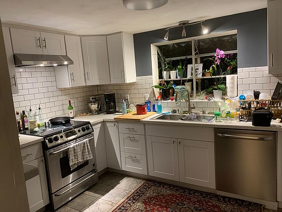 5th image of 10706 Edgewater Ln