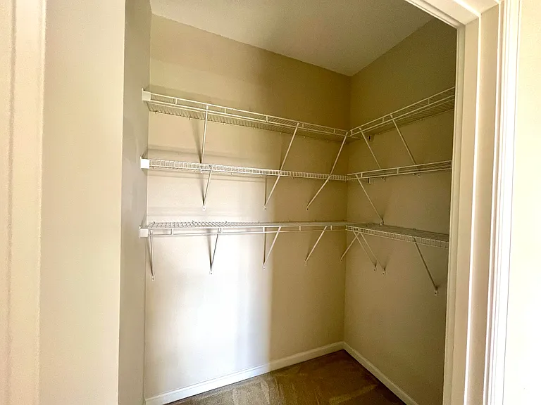 1390 Kenyon St NW #412 — Photo 17
