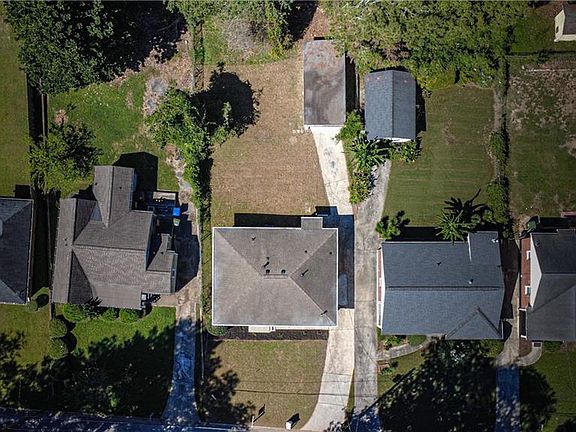 3rd image of 559 Westmeath Dr SW