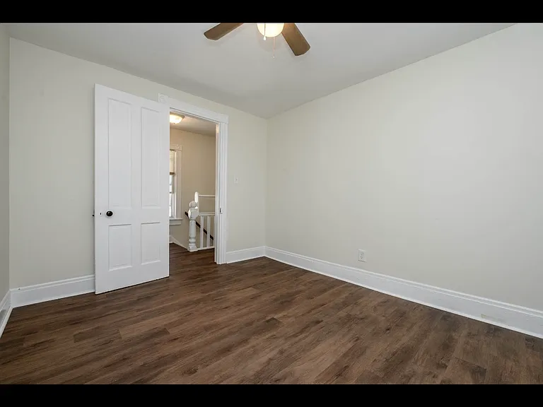230 John St #2 — Photo 15