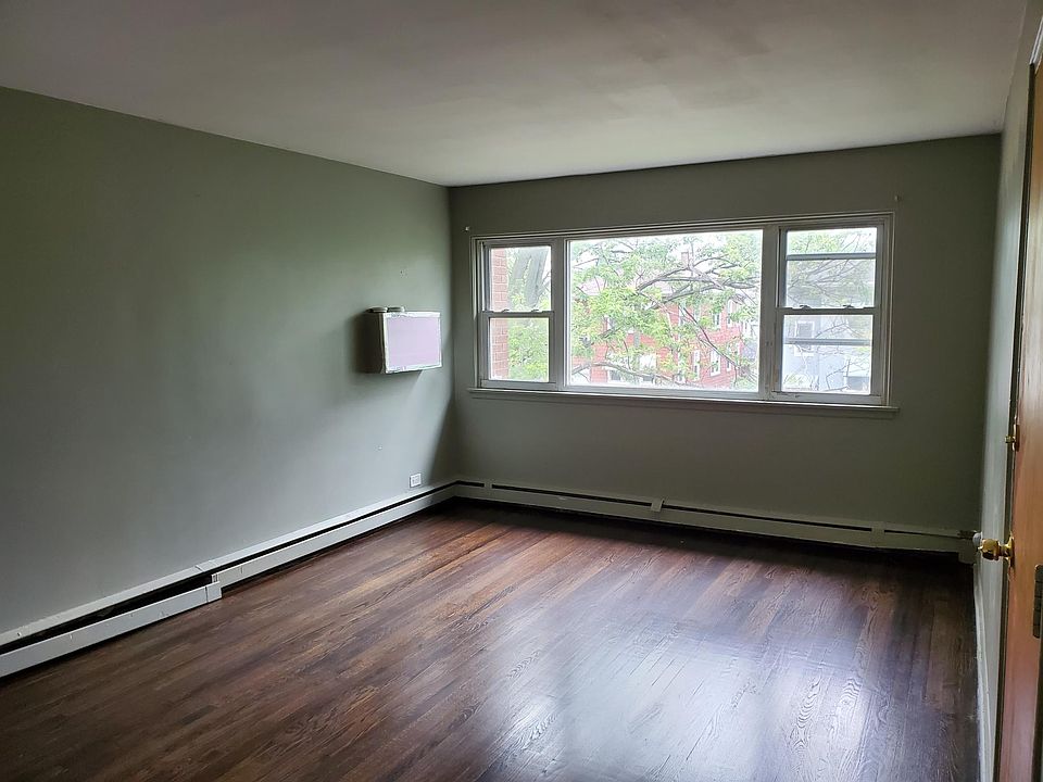 1st image of 838 S 19th Ave #3A