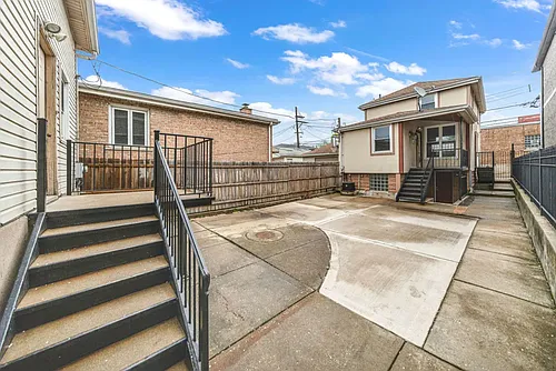3841 S Lowe Ave #2 Photo 1