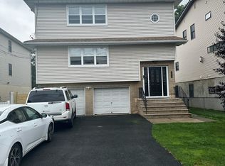 307 Born St, Secaucus, NJ 07094
