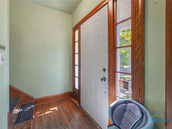5th image of 2929 Northwood Ave