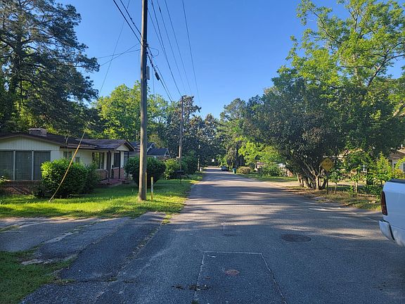 5th image of 414 Conyers St