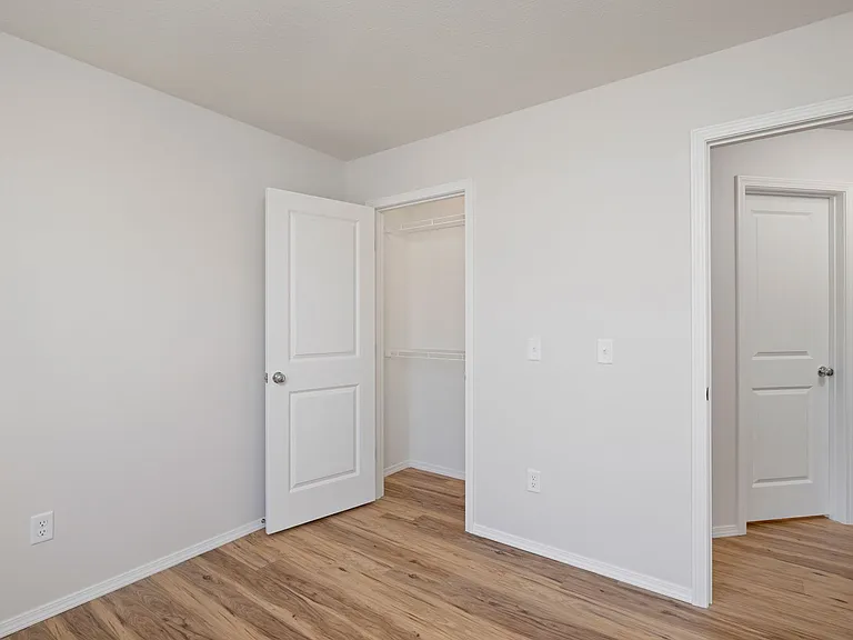 781 W Navajo St — Photo 16