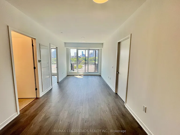 10 Oak St #523 — Photo 8