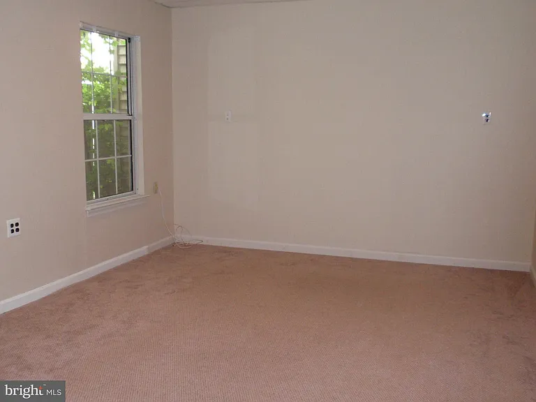 46647 Brownwood Sq — Photo 5