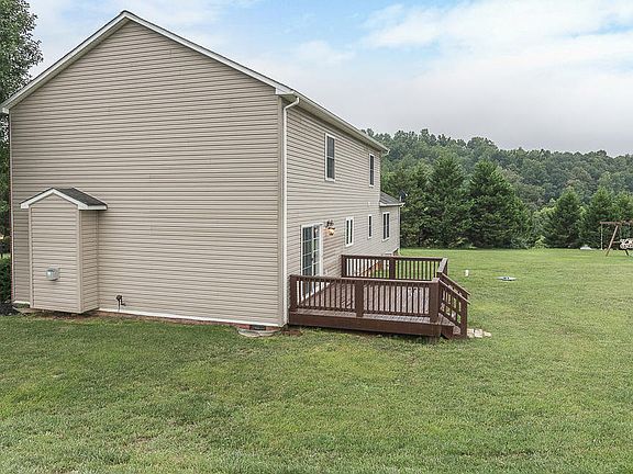 3rd image of 69 Briolette Ct