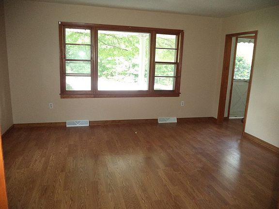 4th image of 1024 Nicks Ln