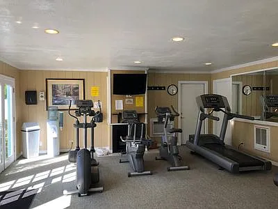 Live Oak Apartments — Photo 93
