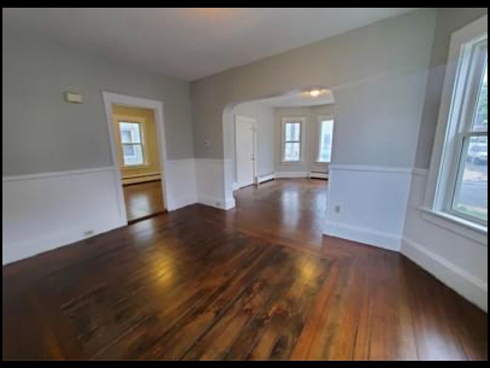 1st image of 2 Conduit St APT 1
