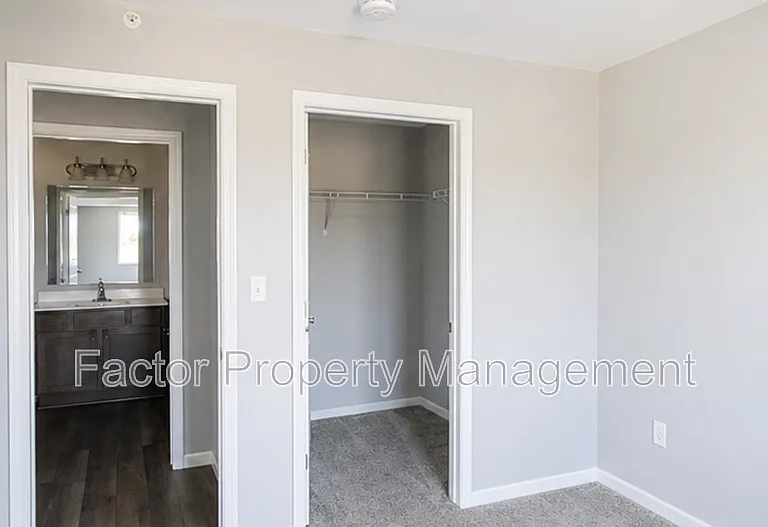 561 Elk St S — Photo 69