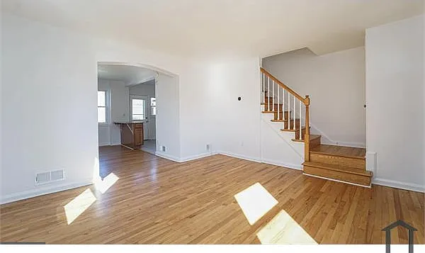 3 bed, 1260 sqft, $3,000 — Photo 2