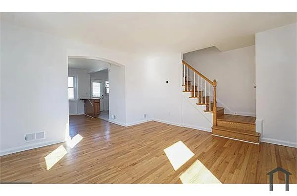 Building Photo - 8338 Edgedale Rd