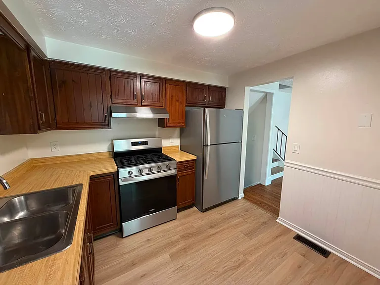 88 Woodsong Ln — Photo 6