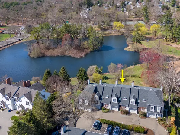 193 Park Street #C, New Canaan, CT 06840