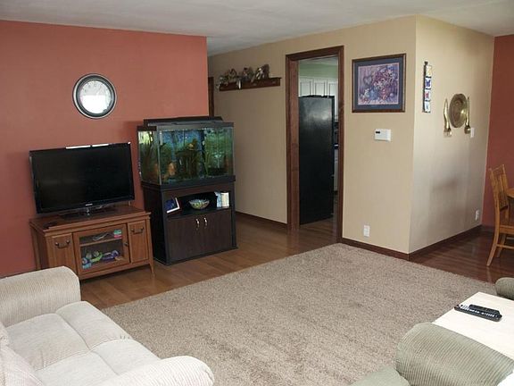 4th image of 1201 Byron Dr