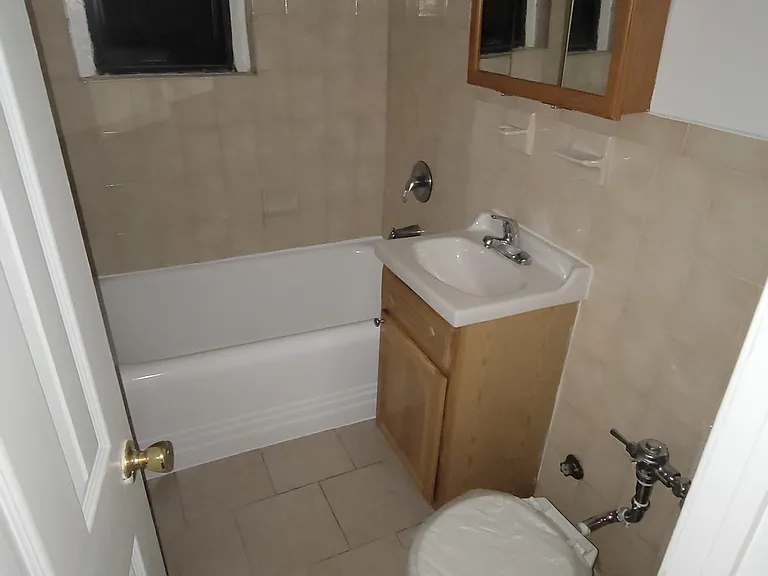 1115 Brighton Beach Ave — Photo 8