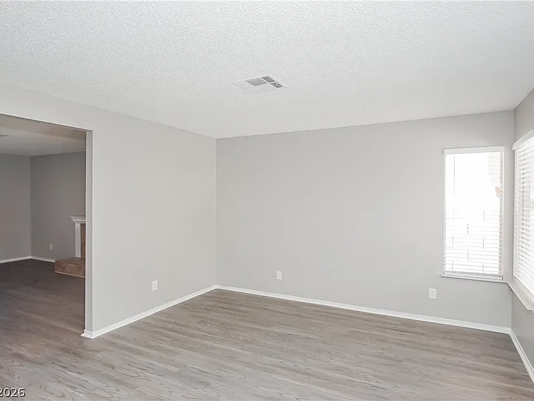 378 Tierra St — Photo 7
