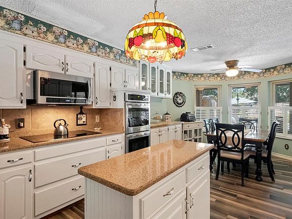 2nd image of 1908 Druid Ln