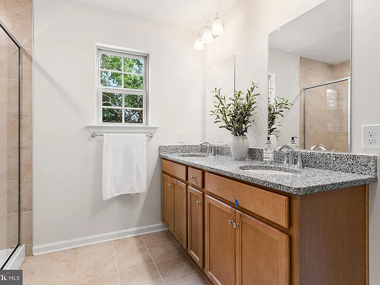 112 S Buck Tavern Way — Photo 15