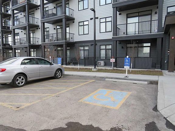 3rd image of 70 SW Sage Hill Walk NW #403