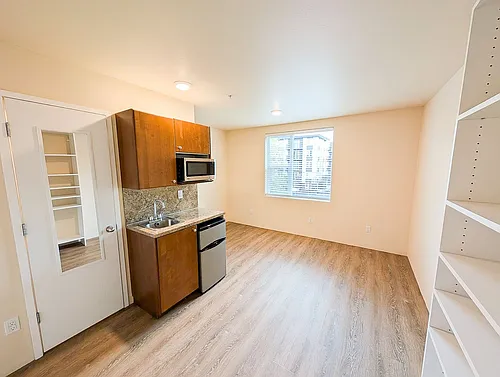 Floor plan 404