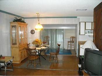 3rd image of 460 Carrington Dr