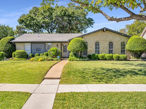 704 Rollingwood Dr, Richardson, TX 75081