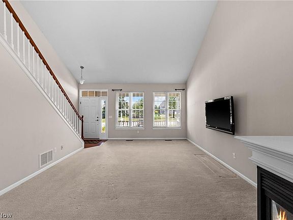 4th image of 33262 Ambleside Dr