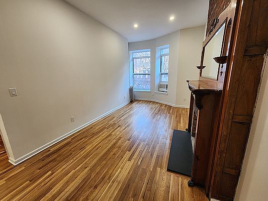 2nd image of 127 W 75th St APT 2F