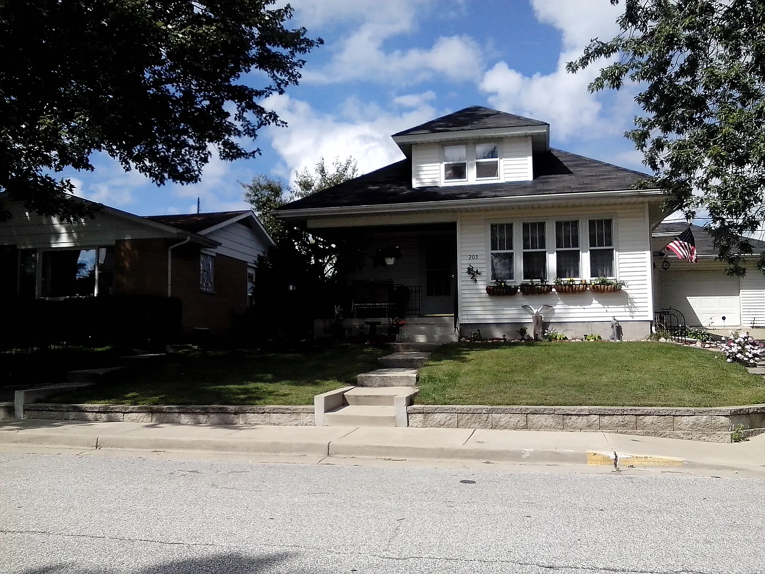 205 W Fulton St photo 1