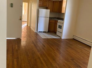 642 18th Ave APT 1R, Irvington, NJ 07111