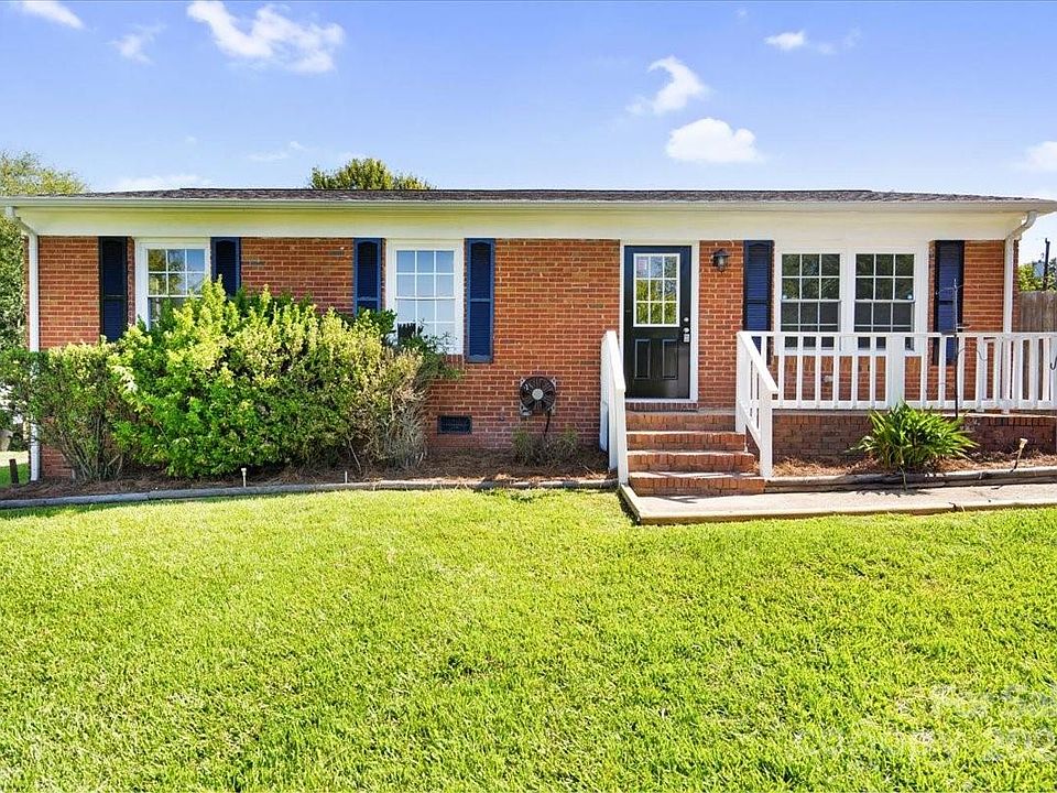 1st image of 410 Farmview Dr