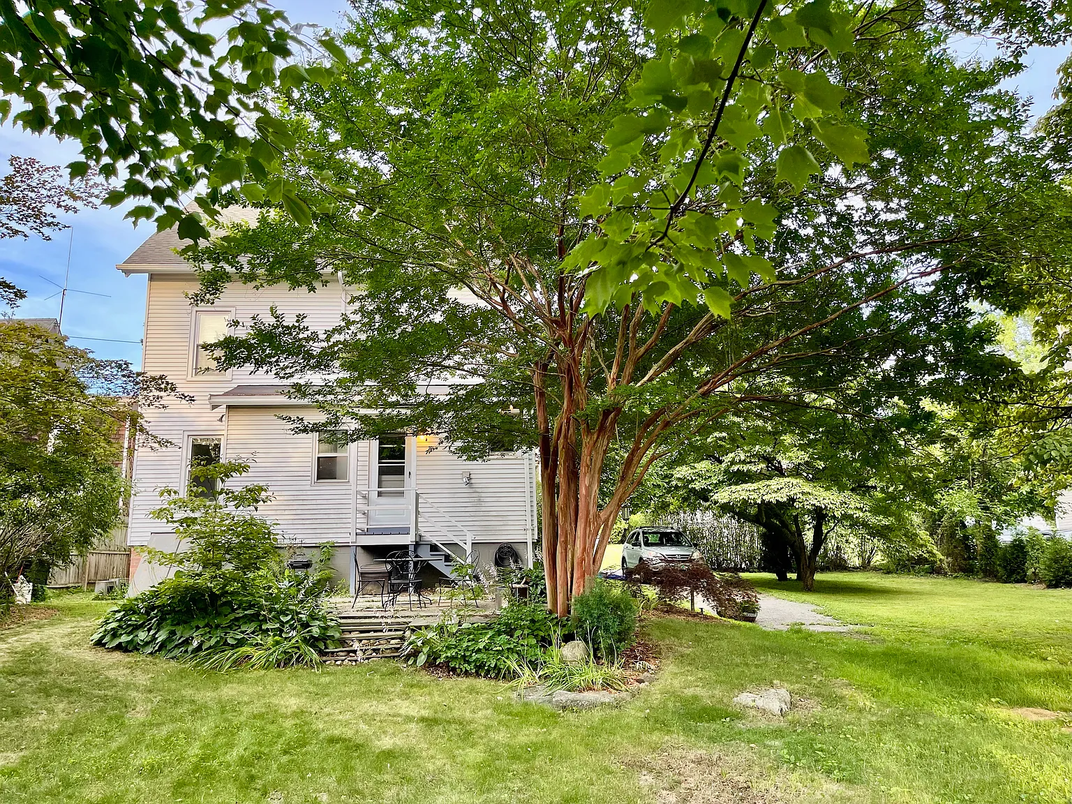 7 bed, 2200 sqft, $5,500 — Photo 3