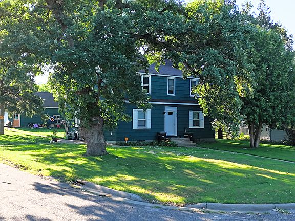 2nd image of 314 7th St NE