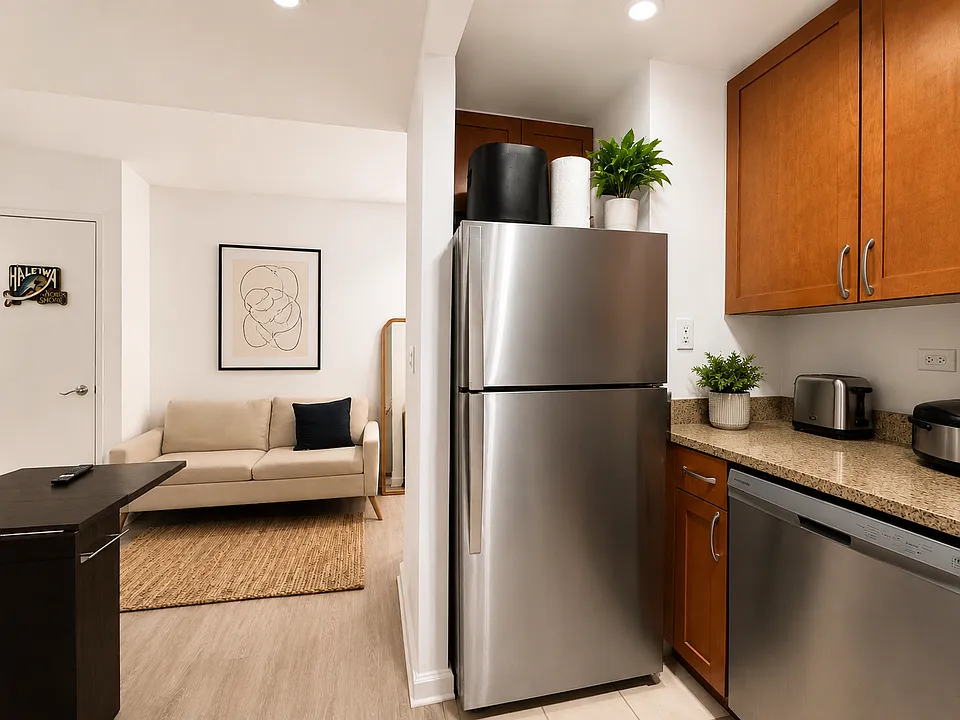 35 W 33rd St #32D