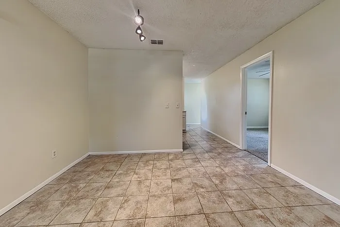 39643 Meadowood Loop — Photo 4